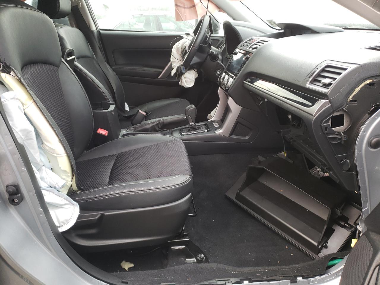 Photo 5 from auction – 2018 SUBARU FORESTER 2 with VIN JF2SJAEC4JH445277