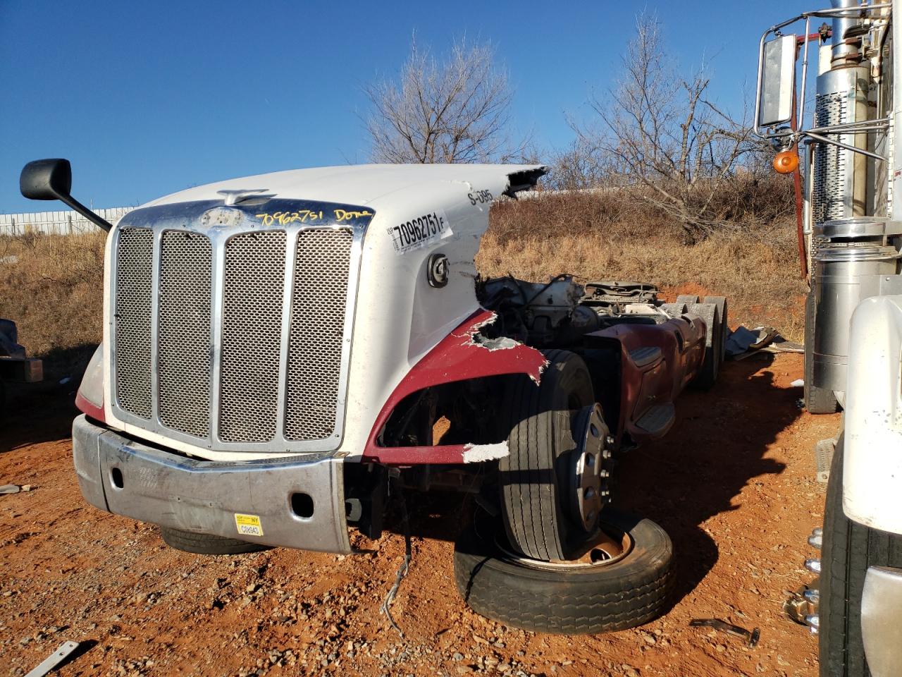 Photo 2 from auction – 2015 PETERBILT 579 with VIN 1XPBD48X8FD24728