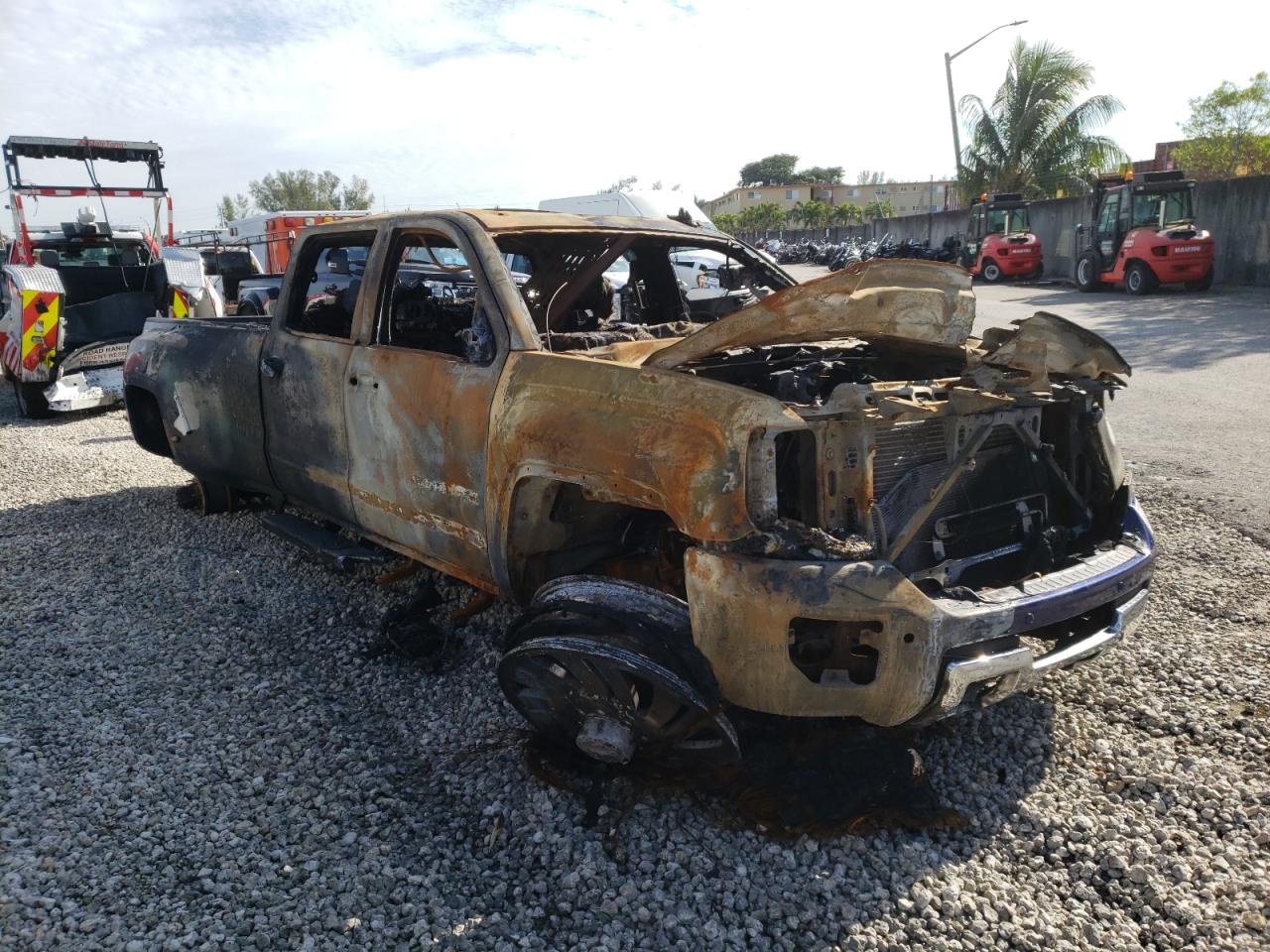 GMC SIERRA K35 2015 with VIN 1GT424E81FF552162 - Photo from auction