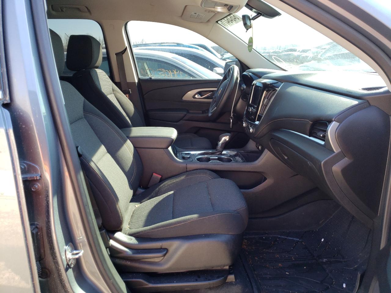 Photo 5 from auction – 2021 CHEVROLET TRAVERSE L with VIN 1GNERFKW7MJ109921