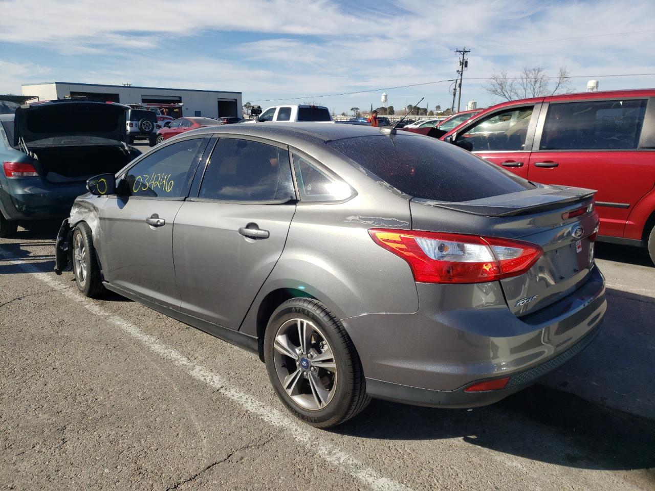 Photo 3 from auction – 2014 FORD FOCUS SE with VIN 1FADP3F27EL406375