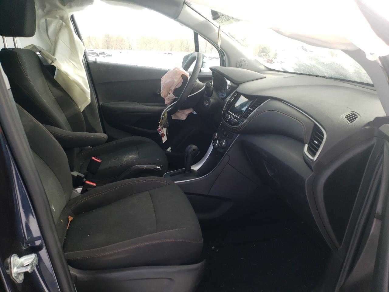 Photo 5 from auction – 2018 CHEVROLET TRAX LS with VIN 3GNCJKSB4JL153660