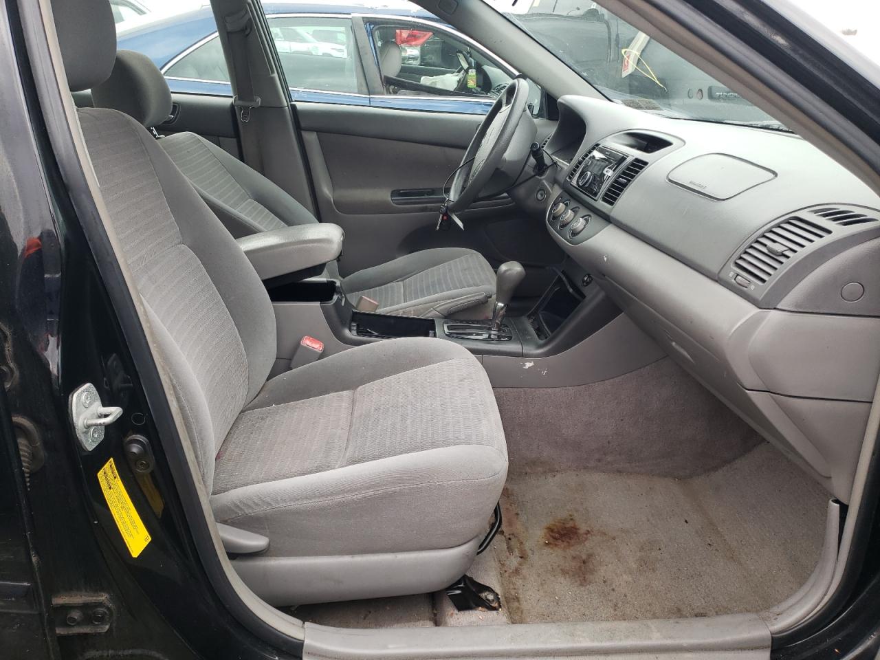 Photo 5 from auction – 2005 TOYOTA CAMRY LE with VIN 4T1BE30K15U100908