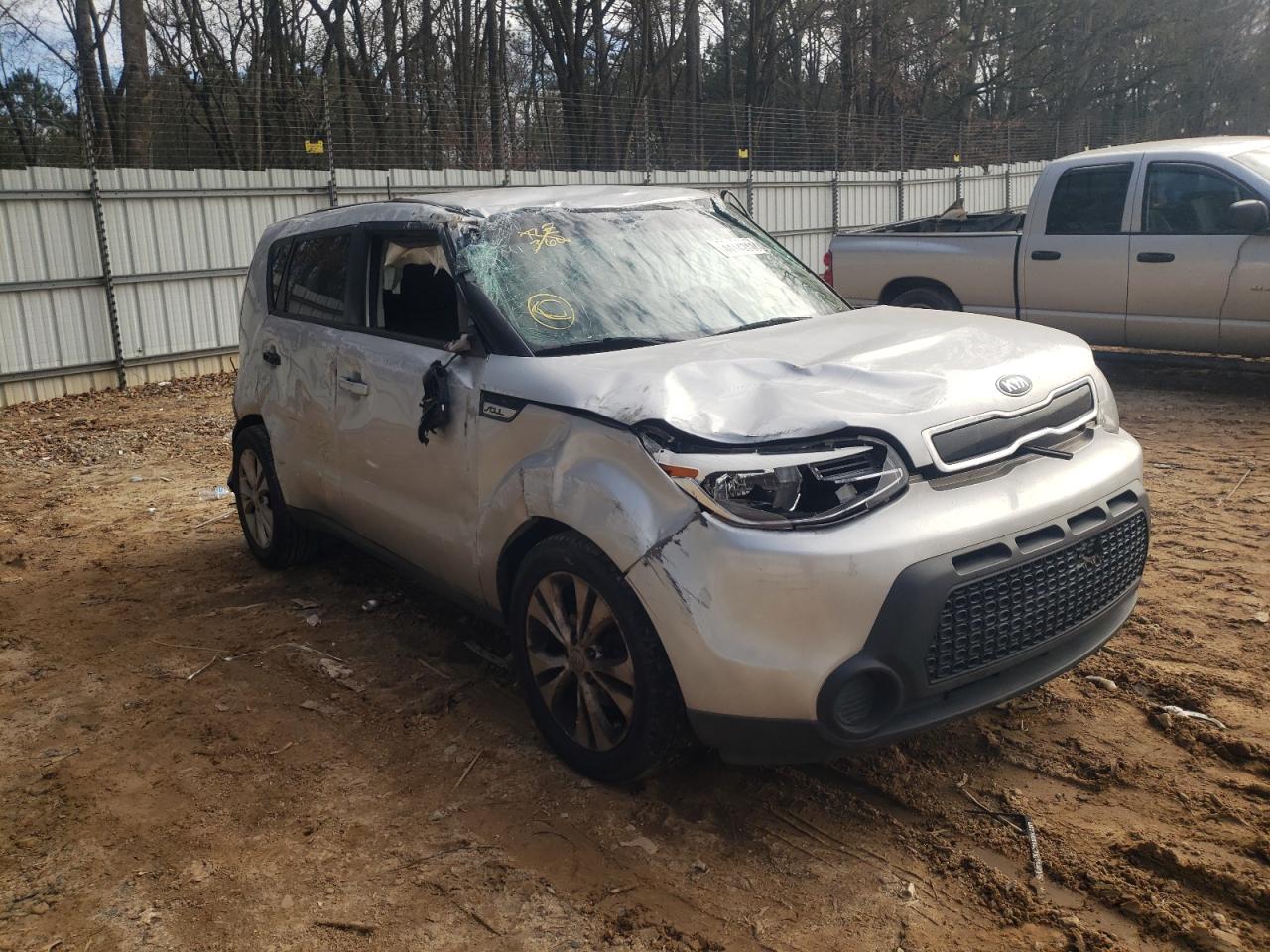 KIA SOUL + 2015 with VIN KNDJP3A56F7775057 - Photo from auction