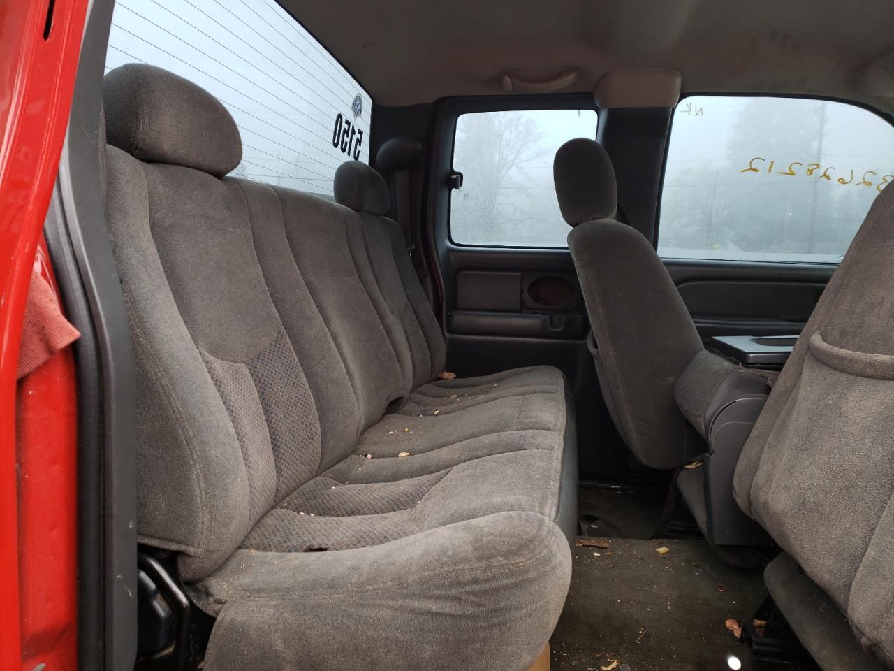 Photo 6 from auction – 2004 CHEVROLET SILVERADO with VIN 2GCEK19TX41273928
