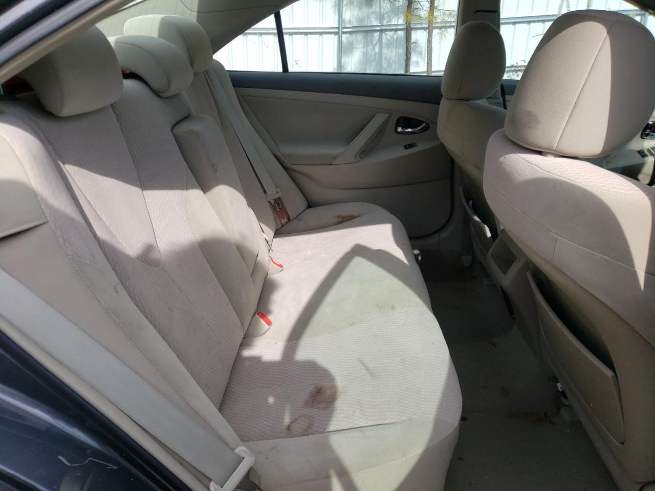 Photo 6 from auction – 2011 TOYOTA CAMRY with VIN 4T1BF3EK0BU668374