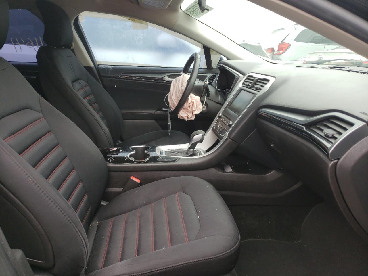 Photo 5 from auction – 2016 FORD FUSION SE with VIN 3FA6P0HD3GR143070