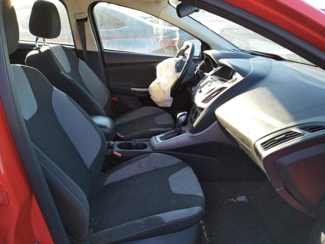 Photo 5 from auction – 2012 FORD FOCUS SE with VIN 1FAHP3F25CL327379