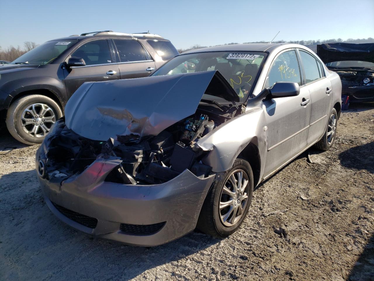 Photo 2 from auction – 2006 MAZDA 3 I with VIN JM1BK32F361446684