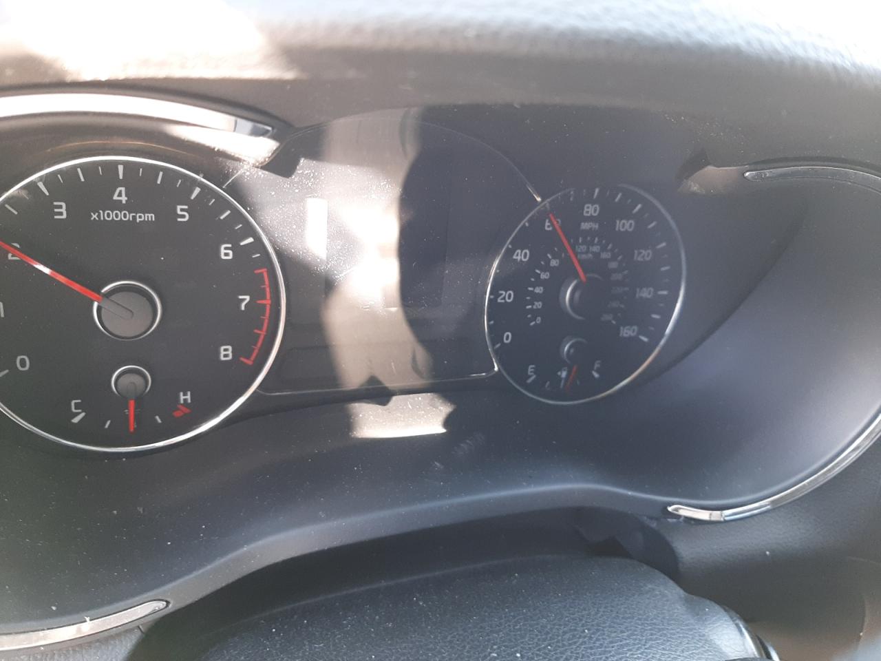 Photo 8 from auction – 2018 KIA FORTE LX with VIN 3KPFK4A70JE260852