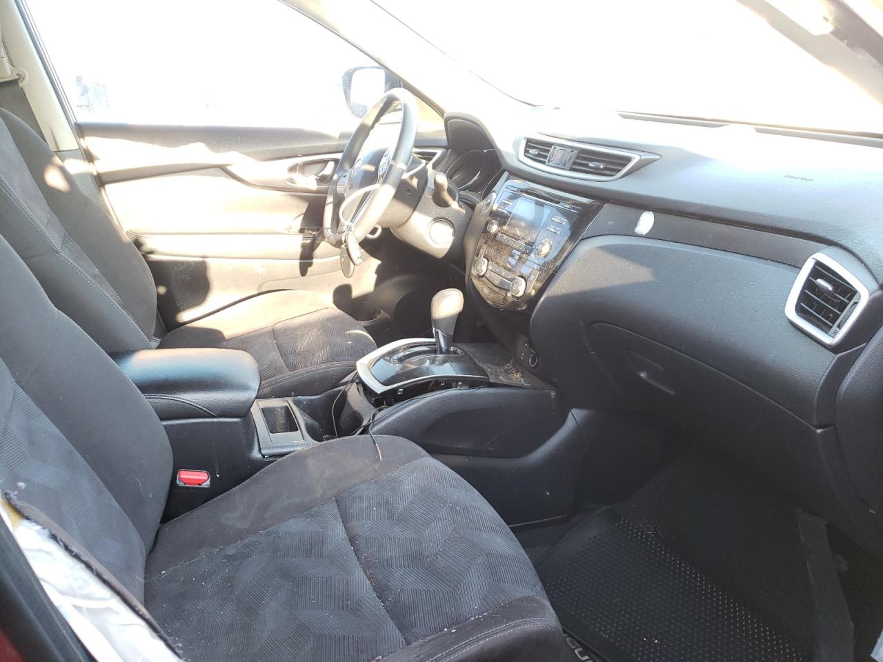 Photo 5 from auction – 2015 NISSAN ROGUE S with VIN KNMAT2MVXFP561870