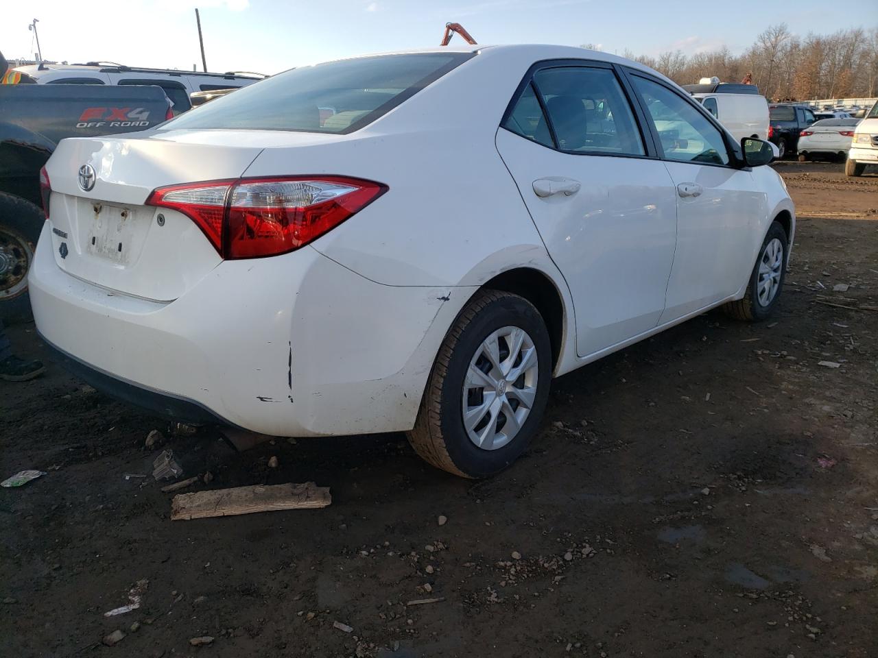 Photo 4 from auction – 2014 TOYOTA COROLLA L with VIN 2T1BURHE4EC204301