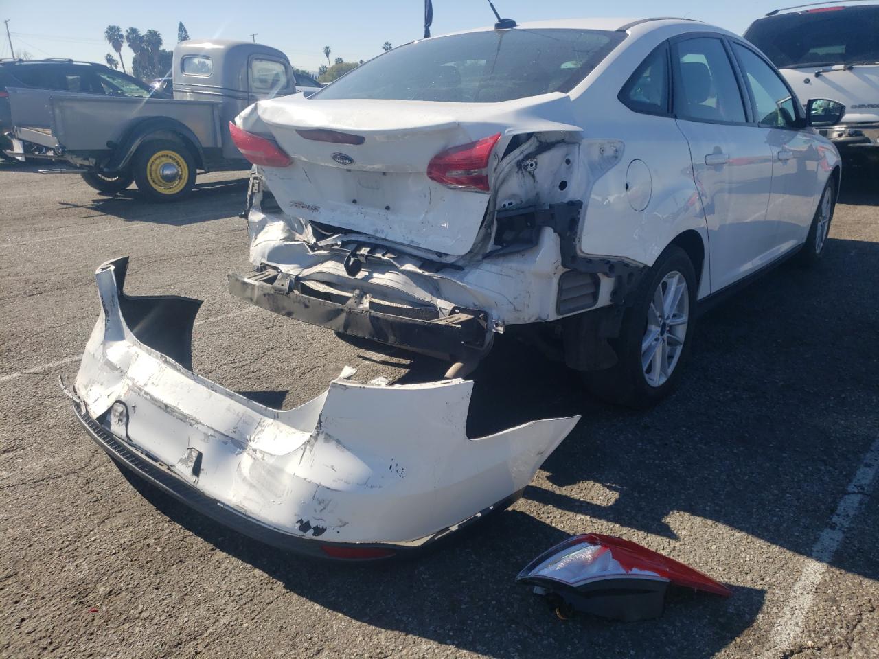 Photo 4 from auction – 2017 FORD FOCUS SE with VIN 1FADP3F27HL308869