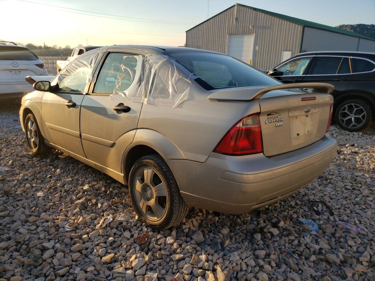 Photo 3 from auction – 2007 FORD FOCUS ZX4 with VIN 1FAHP34N37W217240