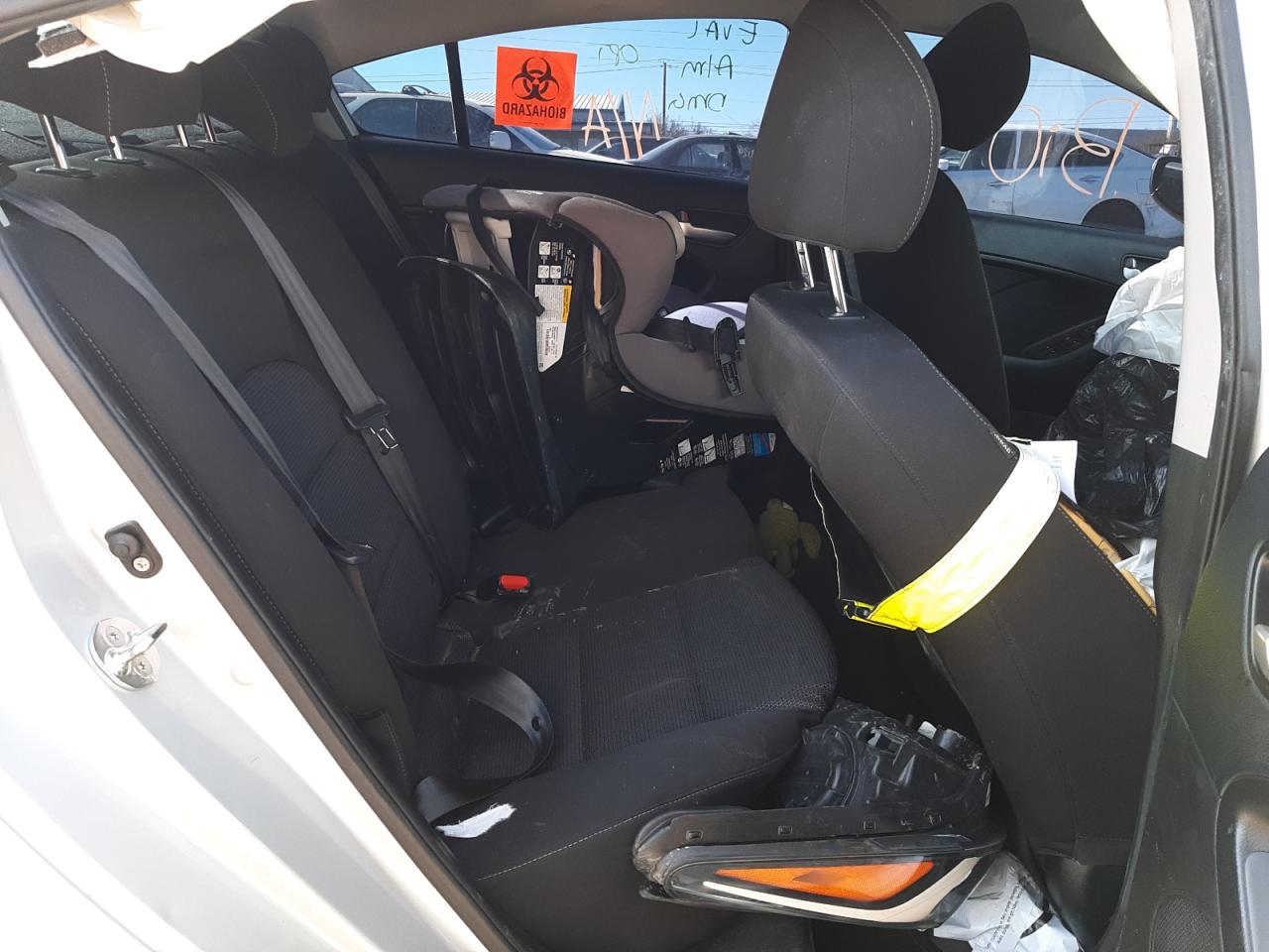 Photo 6 from auction – 2018 KIA FORTE LX with VIN 3KPFK4A70JE260852