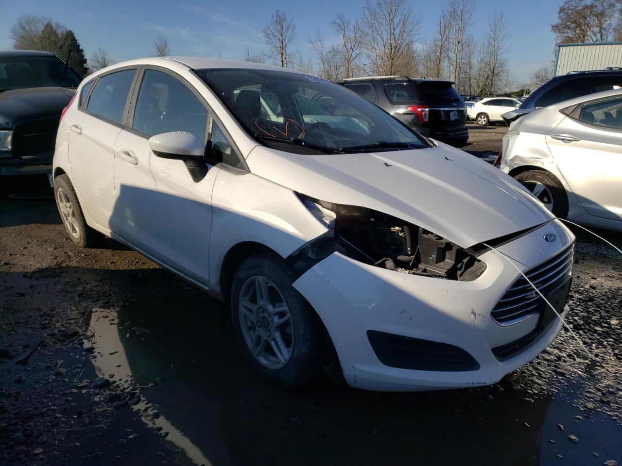 FORD FIESTA SE 2018 with VIN 3FADP4EJ5JM110617 - Photo from auction