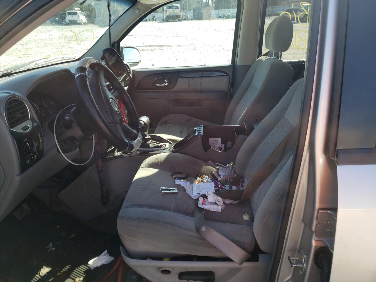 Photo 5 from auction – 2006 GMC ENVOY with VIN 1GKDS13S762325793