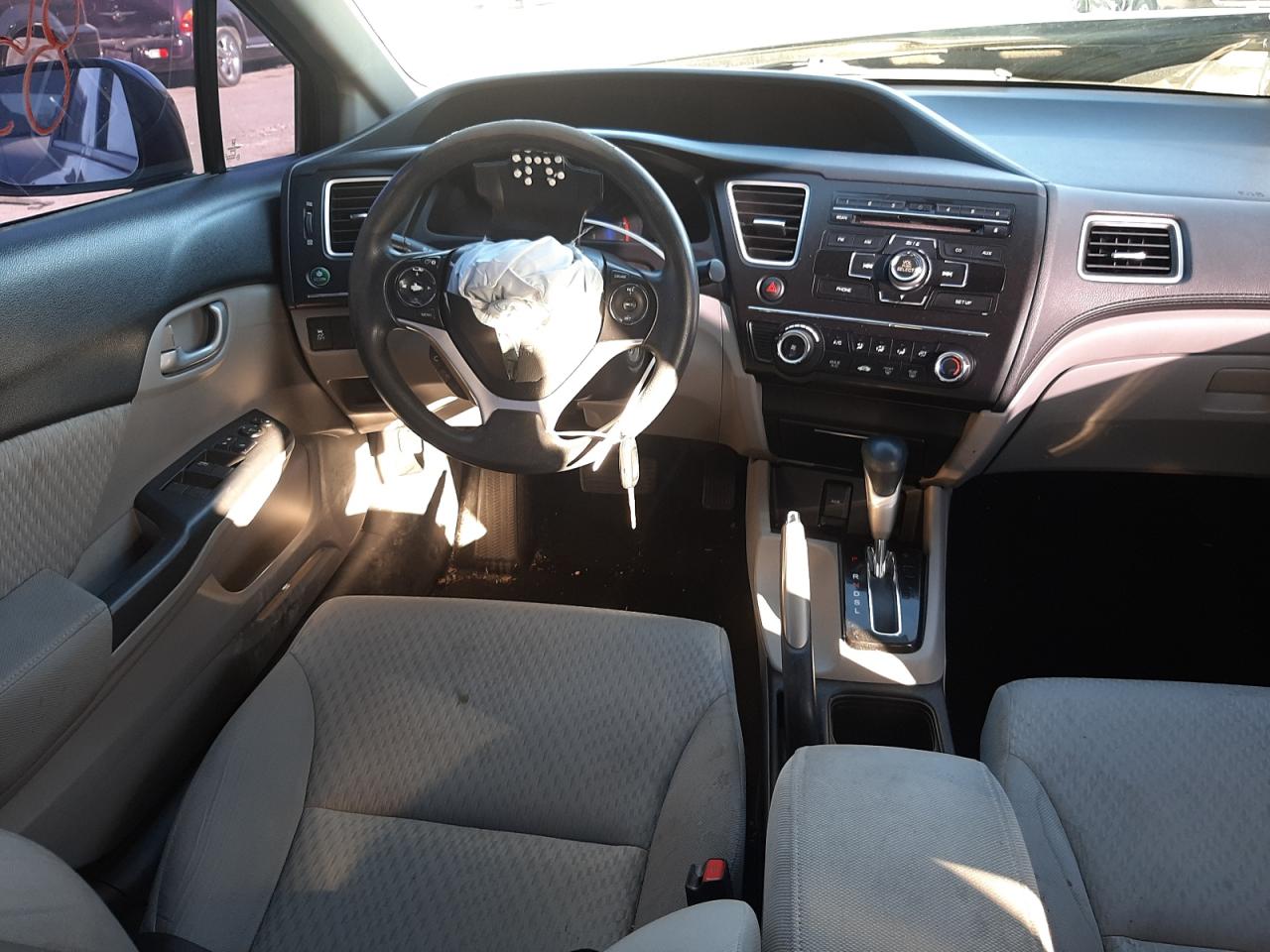 Photo 9 from auction – 2014 HONDA CIVIC LX with VIN 19XFB2F57EE216316