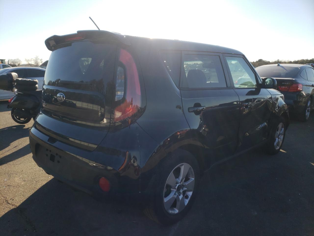 Photo 4 from auction – 2017 KIA SOUL with VIN KNDJN2A25H7443944
