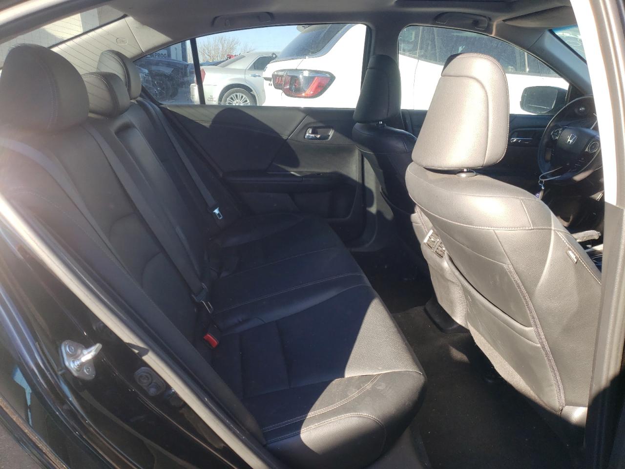 Photo 6 from auction – 2015 HONDA ACCORD TOU with VIN 1HGCR6F77FA005243