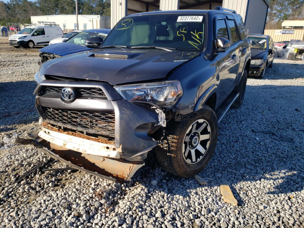 Photo 2 from auction – 2018 TOYOTA 4RUNNER SR with VIN JTEBU5JR6J5593368
