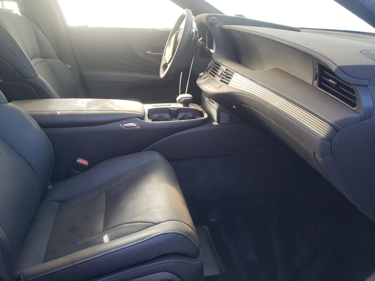 Photo 5 from auction – 2018 LEXUS LS 500 BAS with VIN JTHC51FF7J5003299