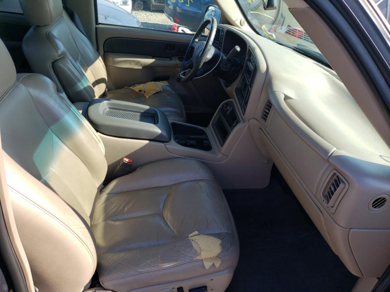 Photo 5 from auction – 2004 CHEVROLET AVALANCHE with VIN 3GNEK12TX4G141633