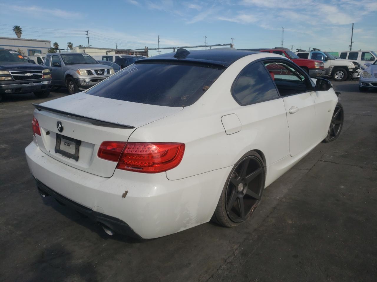 صورة رقم 4 من المزاد - 2011 BMW 328 I SULE مع VIN WBAKE5C52BE572981