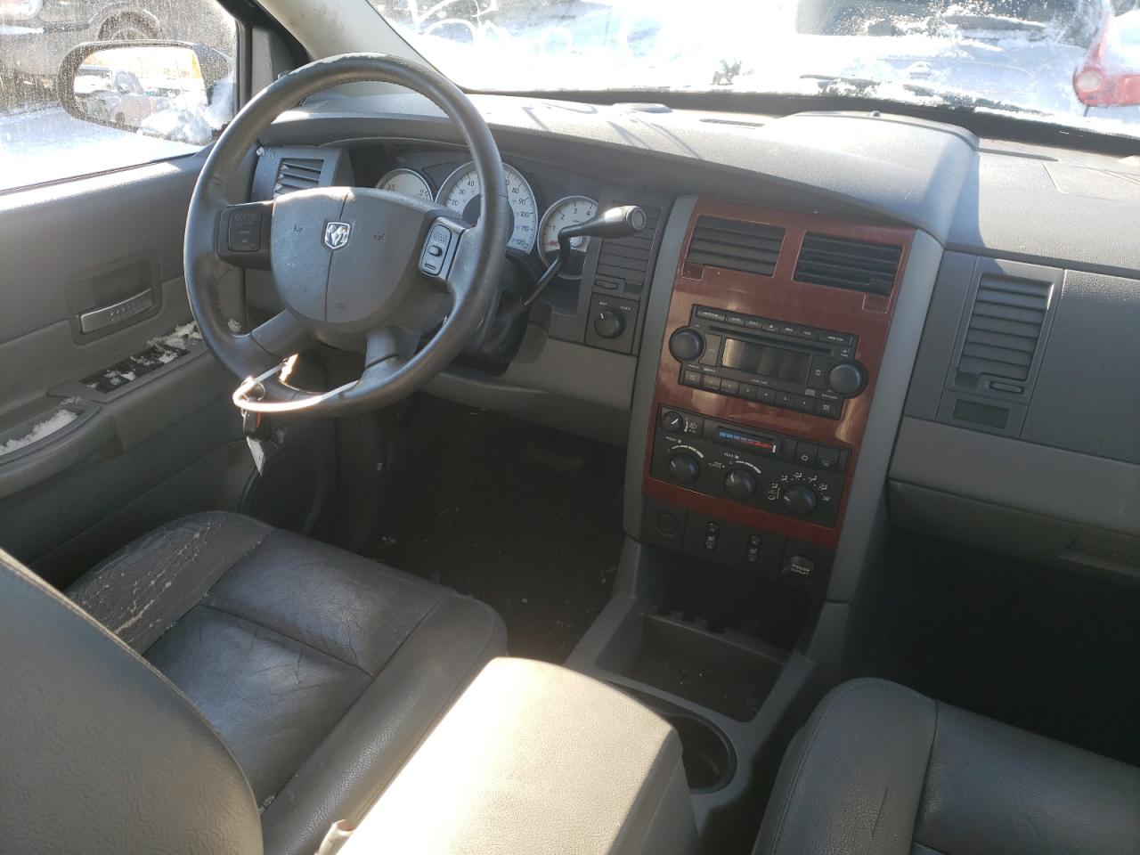 Photo 9 from auction – 2005 DODGE DURANGO SL with VIN 1D4HB48N85F619960