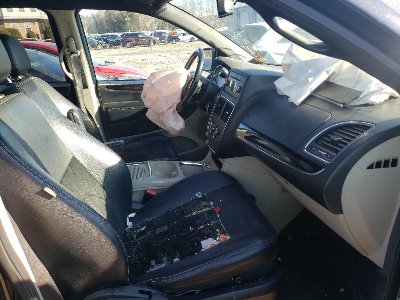 Photo 5 from auction – 2015 DODGE GRAND CARA with VIN 2C4RDGCG0FR670434