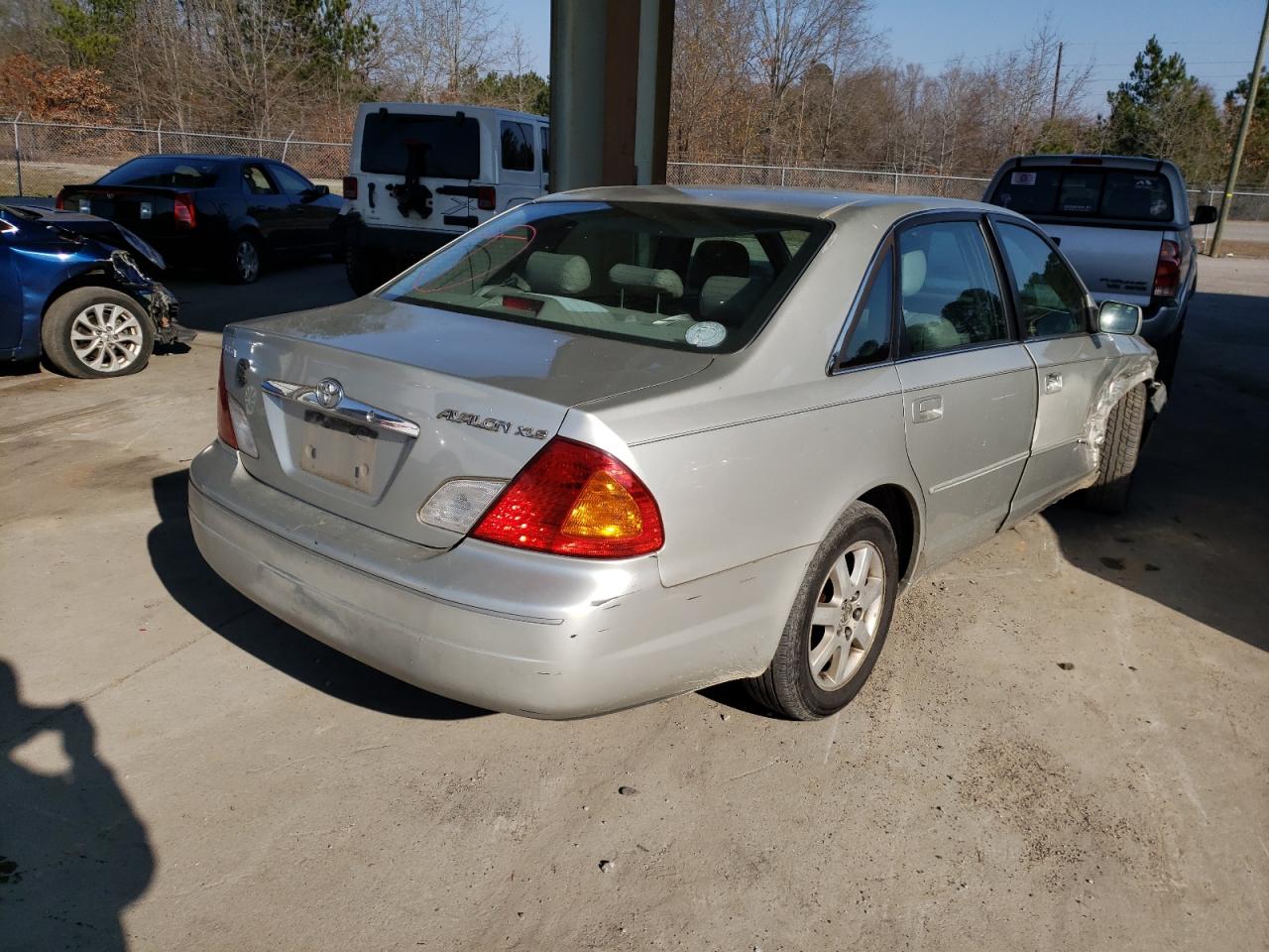 Photo 4 from auction – 2002 TOYOTA AVALON XL with VIN 4T1BF28B72U218128