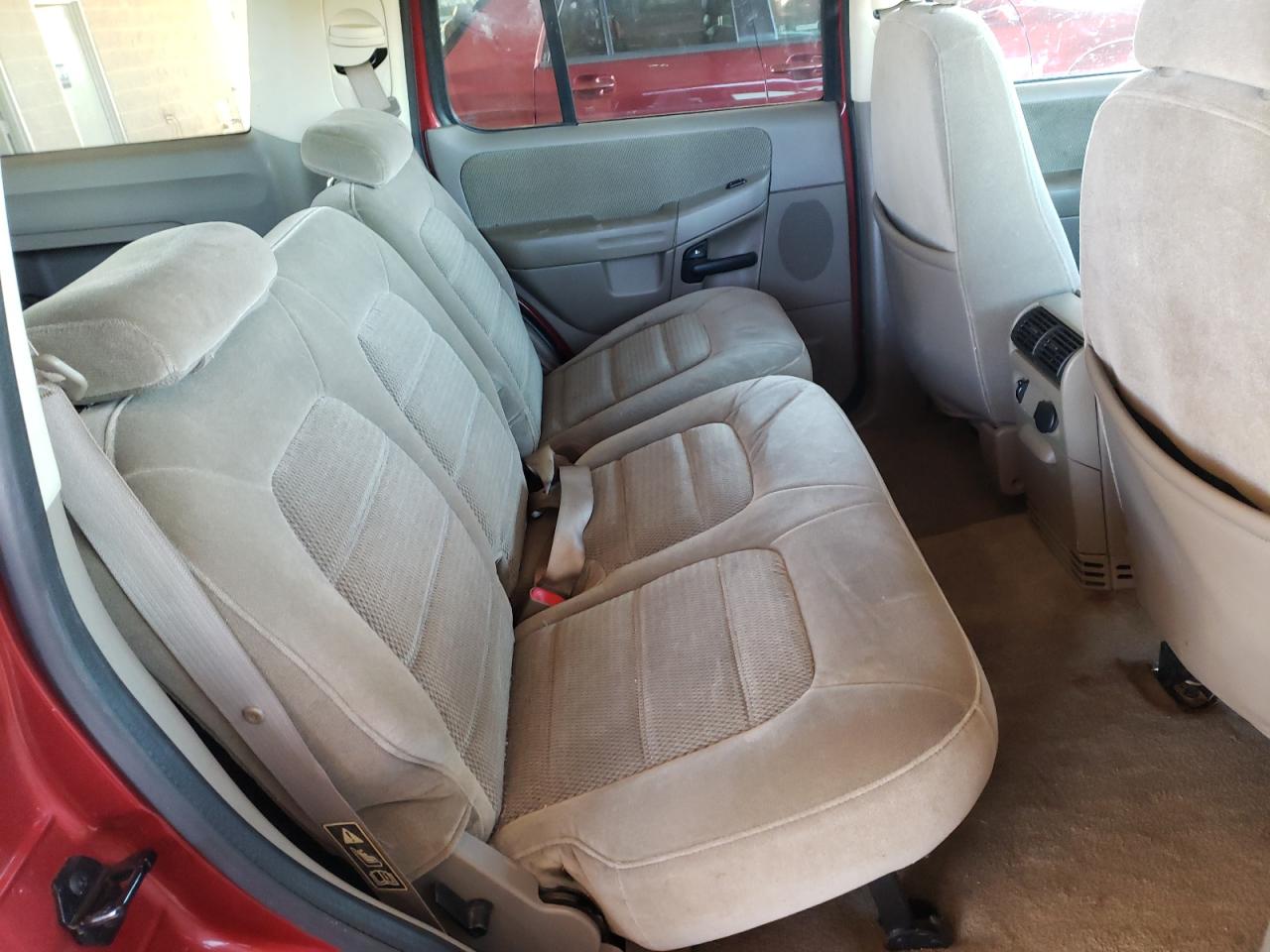 Photo 6 from auction – 2002 FORD EXPLORER with VIN 1FMZU63W42UC91446