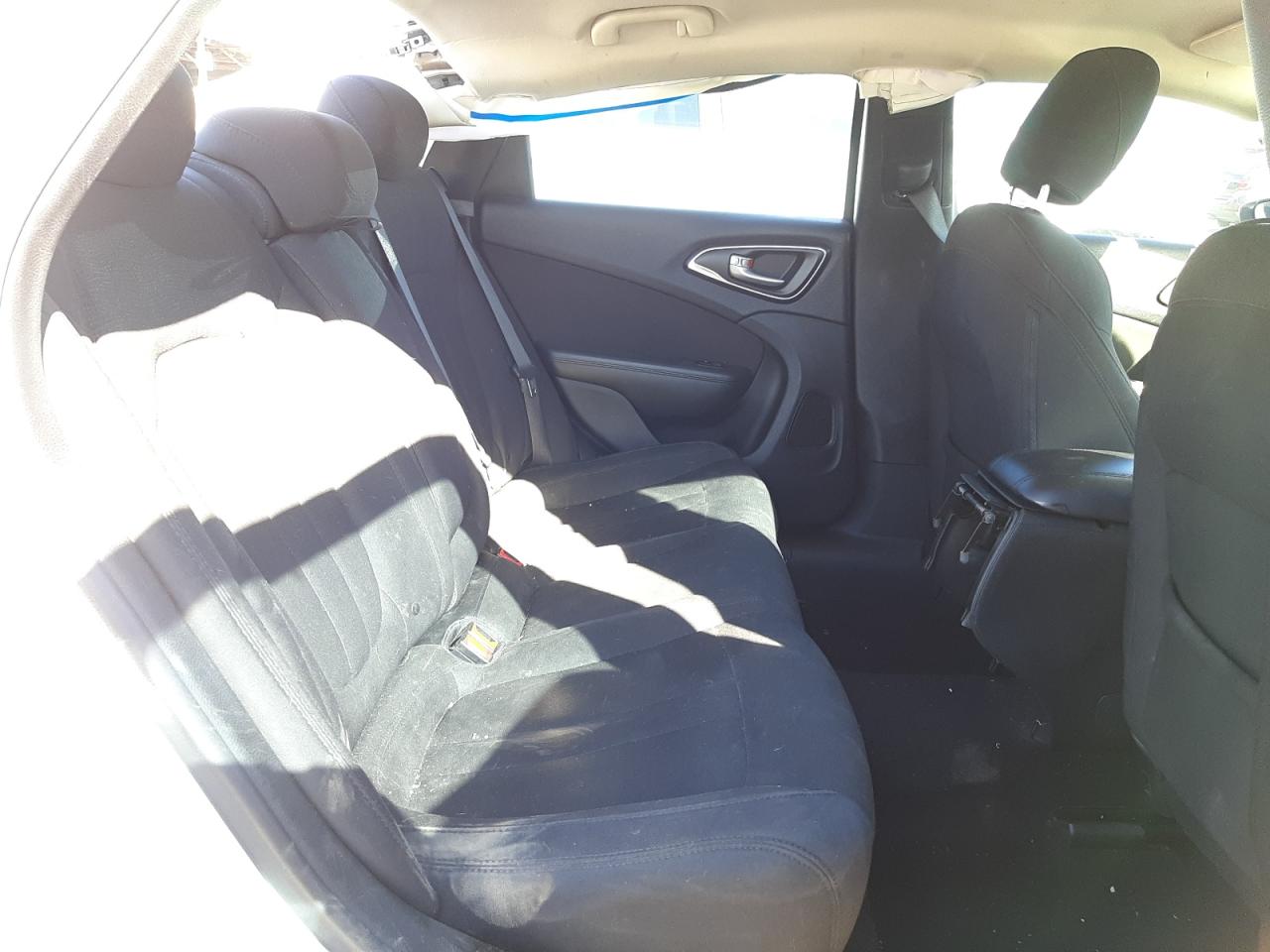 Photo 6 from auction – 2015 CHRYSLER 200 LIMITE with VIN 1C3CCCAB7FN733815