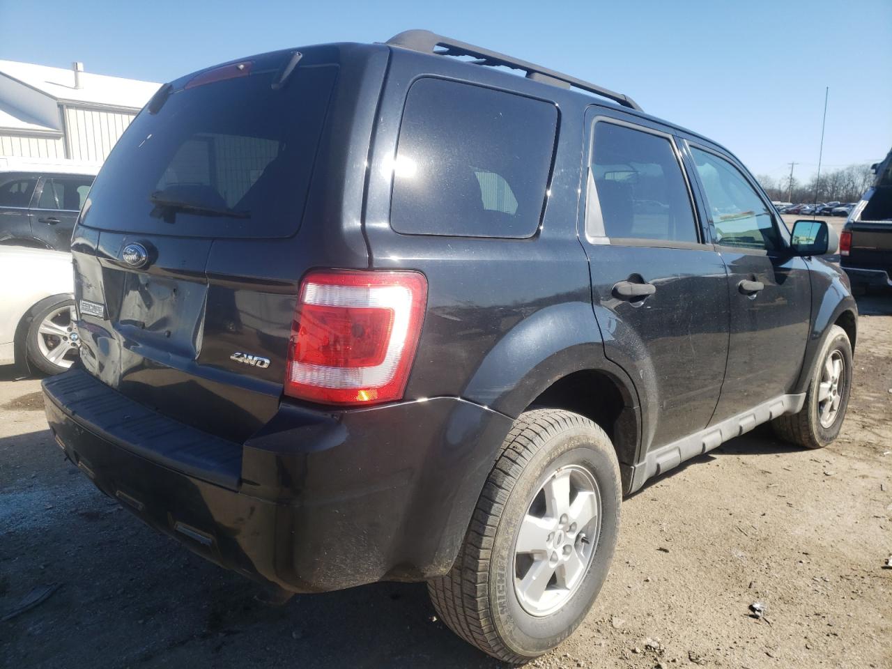 Photo 4 from auction – 2009 FORD ESCAPE XLT with VIN 1FMCU93G89KB71073