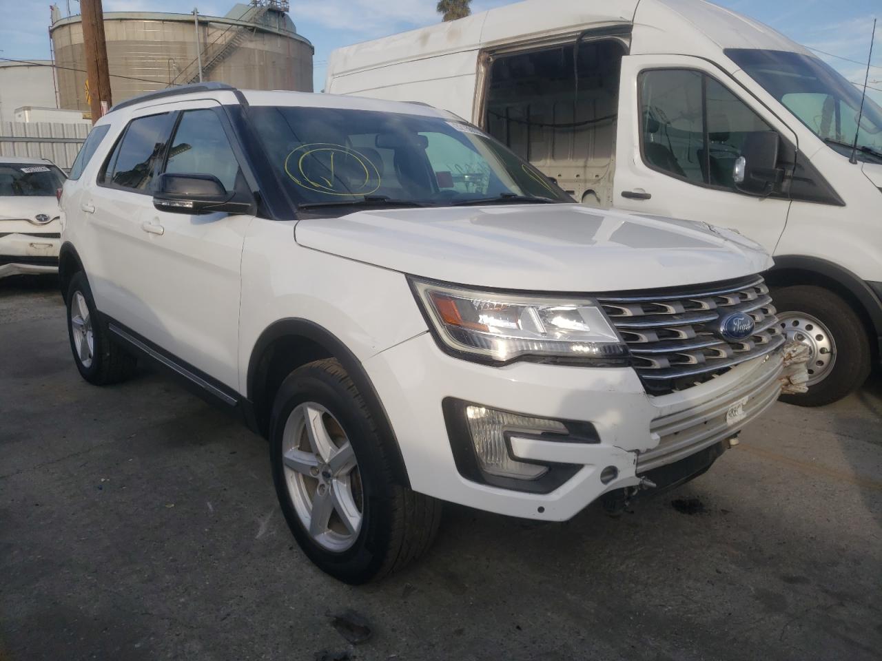 FORD EXPLORER X 2017 with VIN 1FM5K8D89HGB40495 - Photo from auction