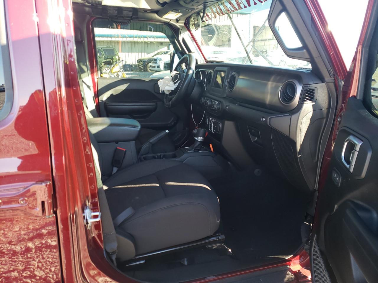Photo 5 from auction – 2021 JEEP GLADIATOR with VIN 1C6HJTAG3ML557493