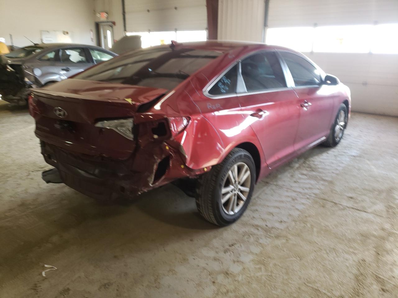 Photo 4 from auction – 2016 HYUNDAI SONATA SE with VIN 5NPE24AF7GH424203