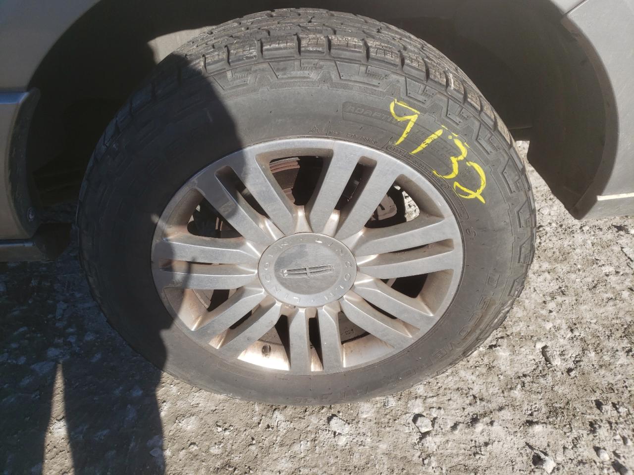 Photo 3 from auction – 2008 LINCOLN NAVIGATOR with VIN 5LMFU28508LJ06624