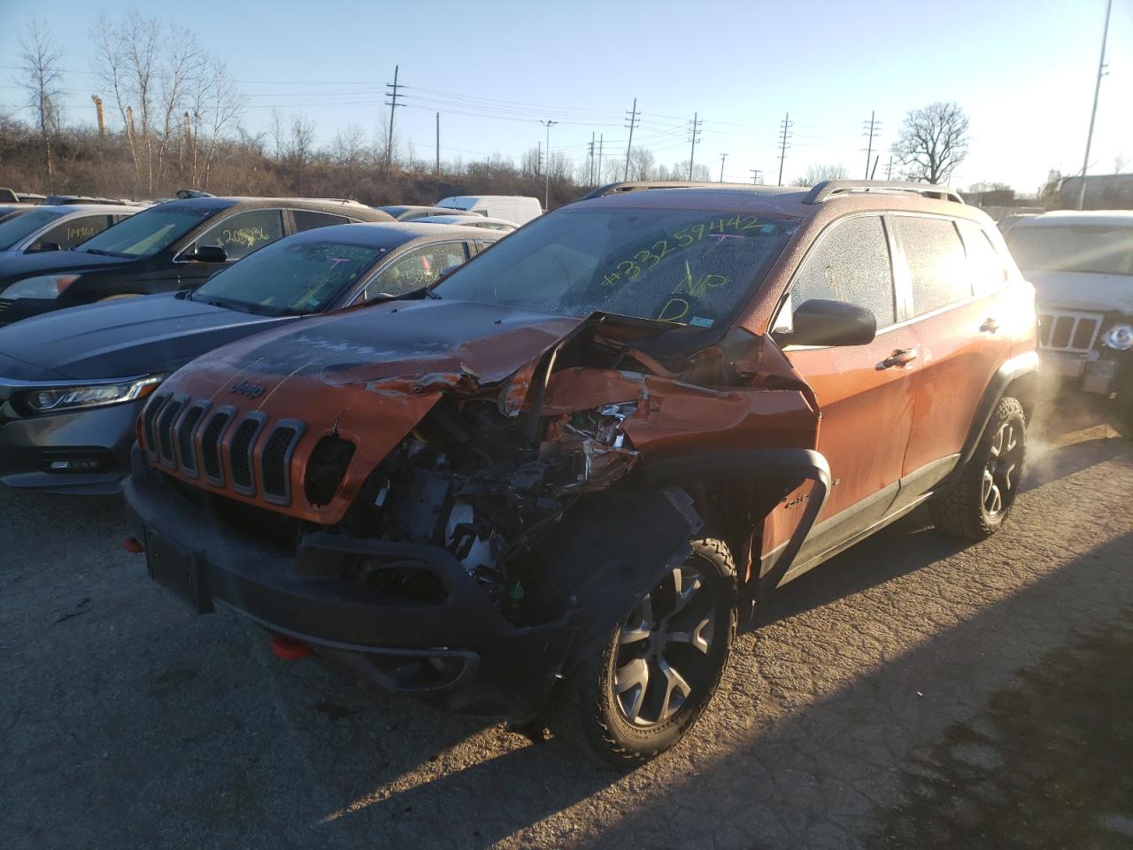Photo 2 from auction – 2015 JEEP CHEROKEE T with VIN 1C4PJMBS5FW699424