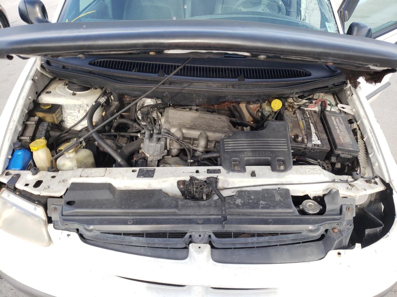 Photo 7 from auction – 2000 DODGE CARAVAN with VIN 2B4GP2530YR888773