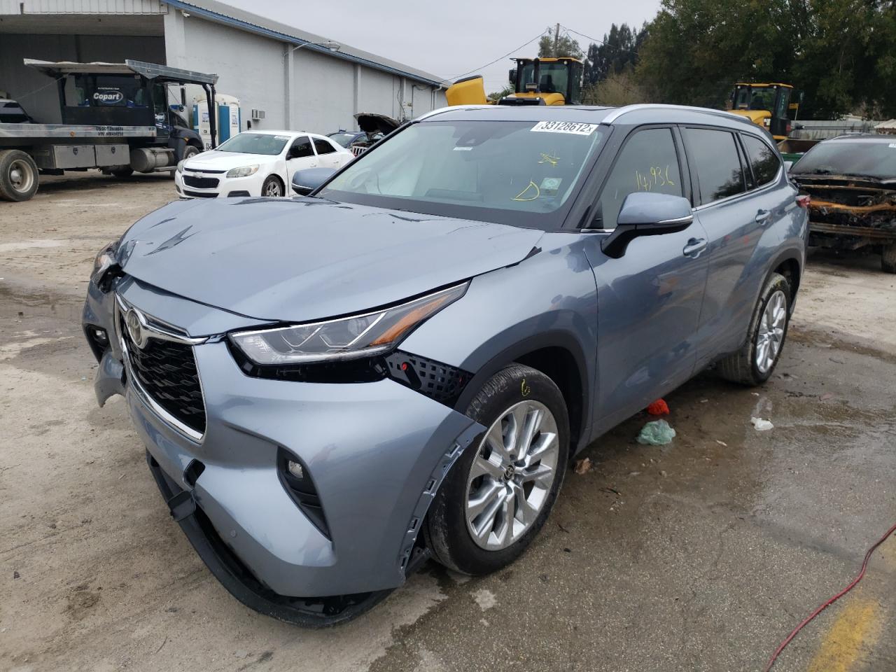 Photo 2 from auction – 2020 TOYOTA HIGHLANDER with VIN 5TDYZRAH5LS014589