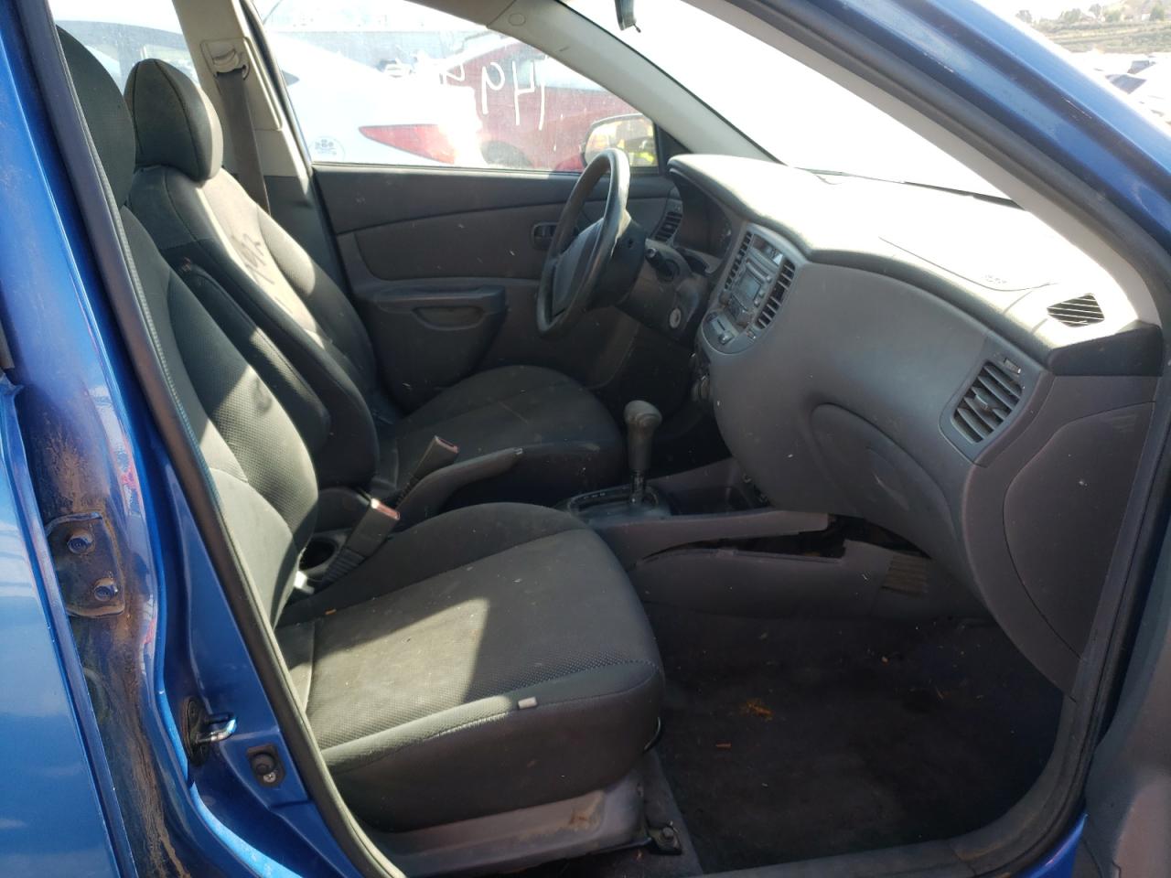 Photo 5 from auction – 2006 KIA RIO with VIN KNADE123766177177