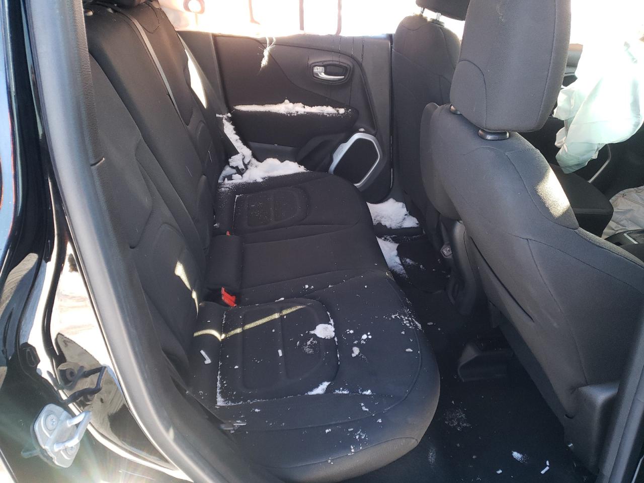Photo 6 from auction – 2018 JEEP RENEGADE L with VIN ZACCJABB2JPJ53969