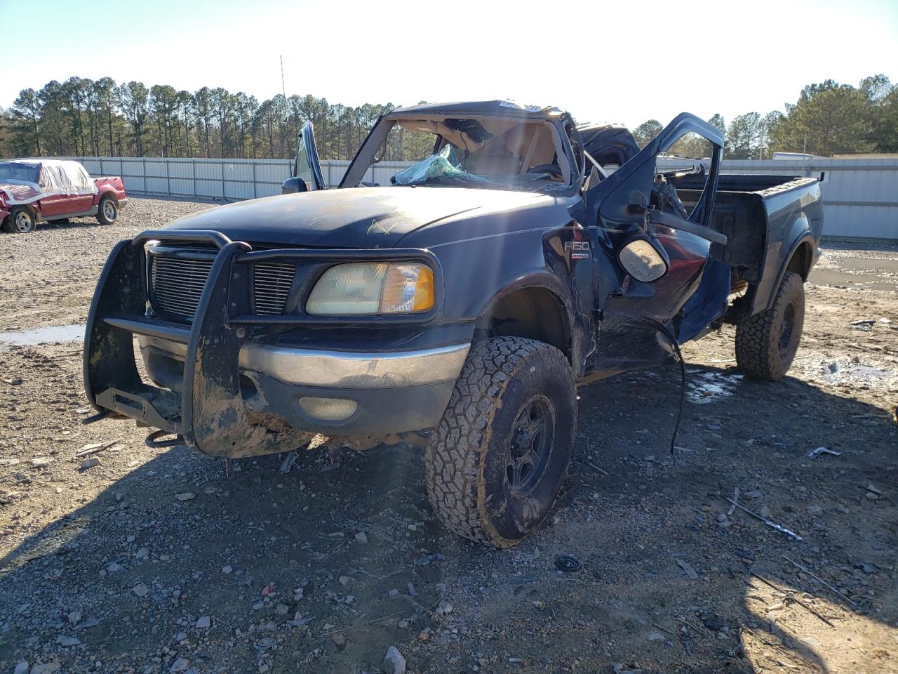 Photo 2 from auction – 2001 FORD F150 SUPER with VIN 1FTRW08L91KC33479