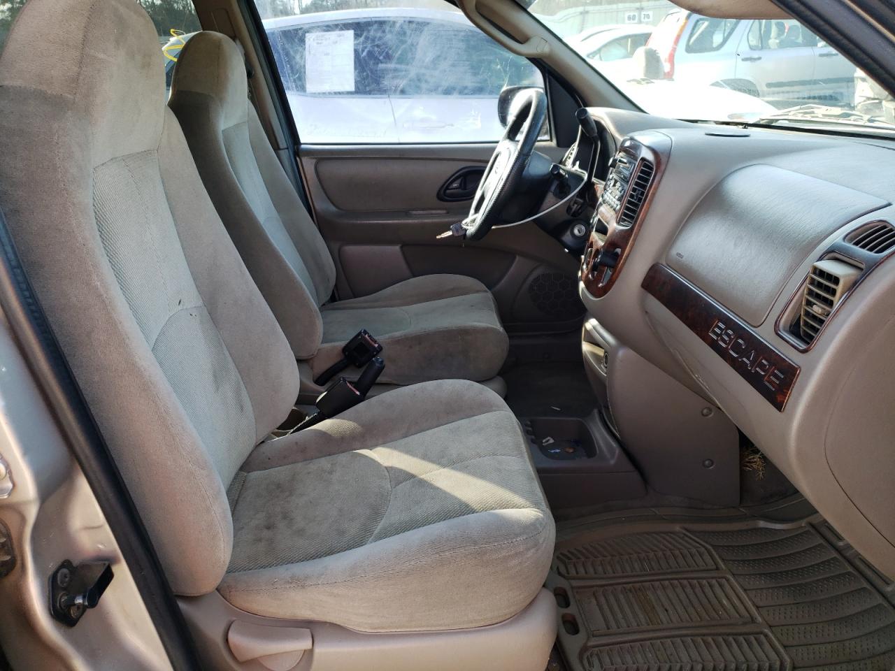 Photo 5 from auction – 2001 FORD ESCAPE with VIN 1FMYU01111KA80652
