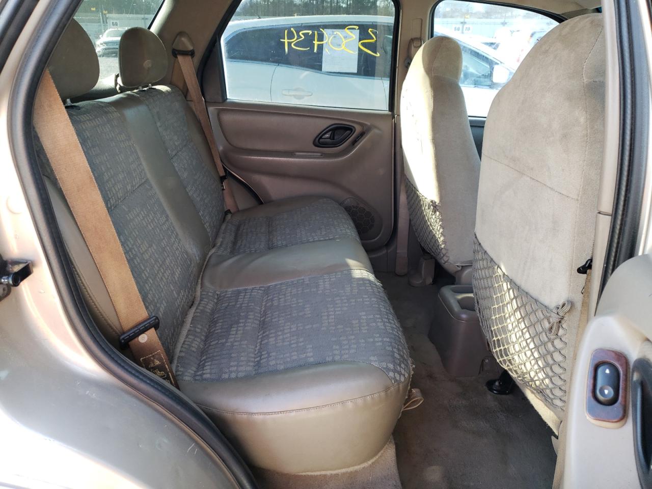 Photo 6 from auction – 2001 FORD ESCAPE with VIN 1FMYU01111KA80652
