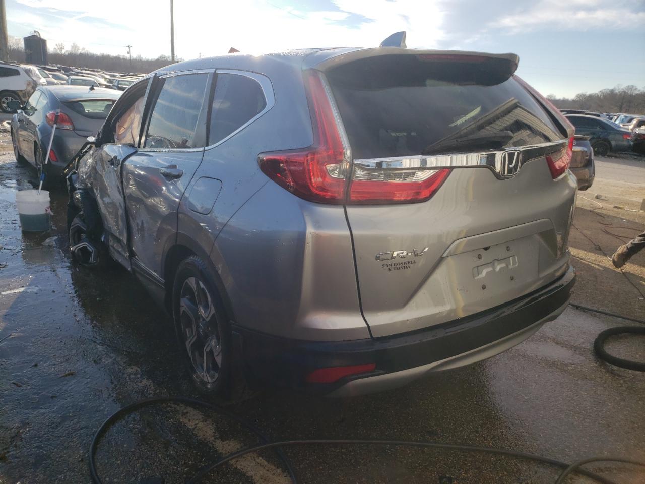 Photo 3 from auction – 2017 HONDA CR-V EX with VIN 7FARW1H5XHE047405