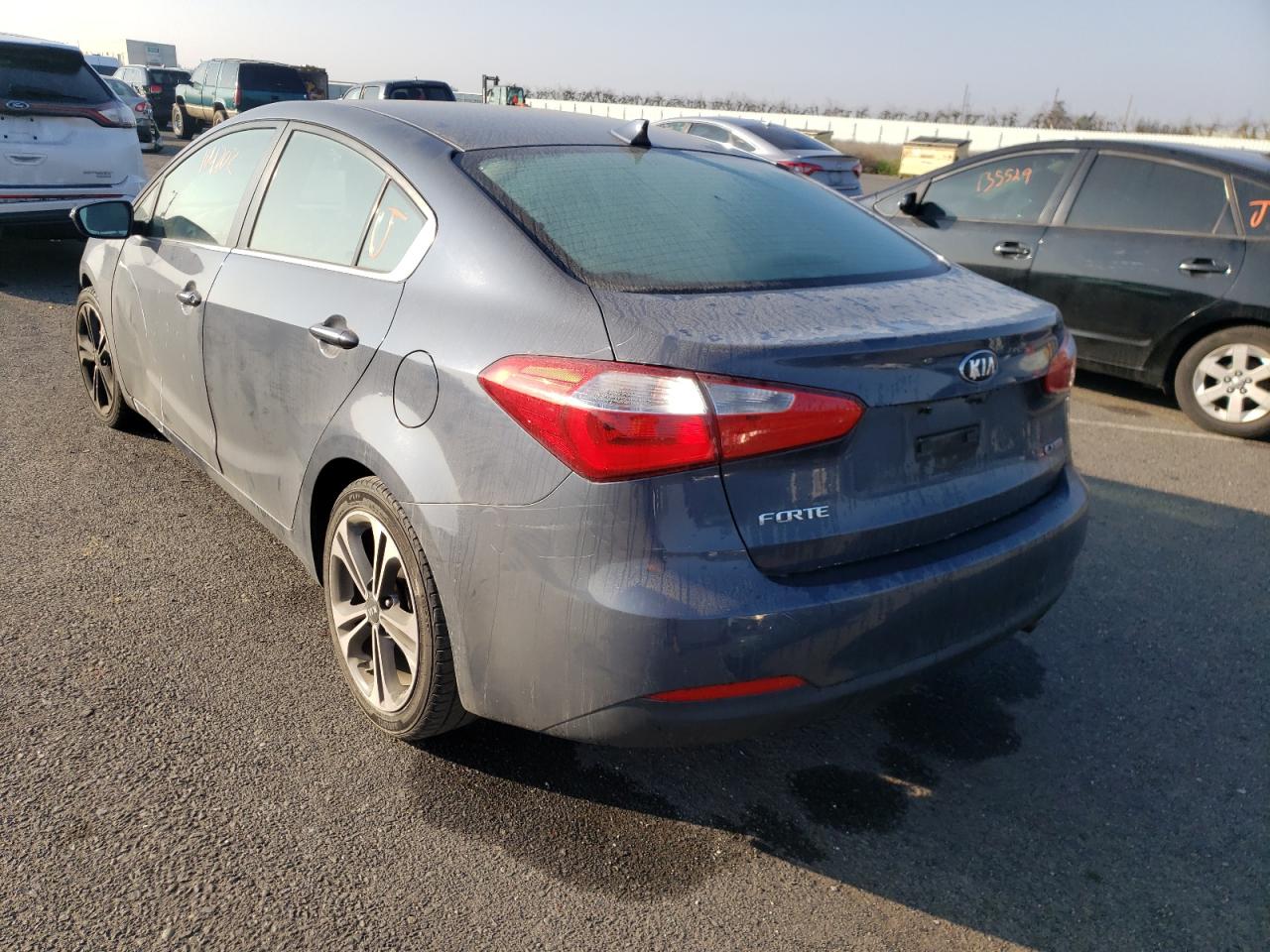 Photo 3 from auction – 2014 KIA FORTE EX with VIN KNAFZ4A84E5107331