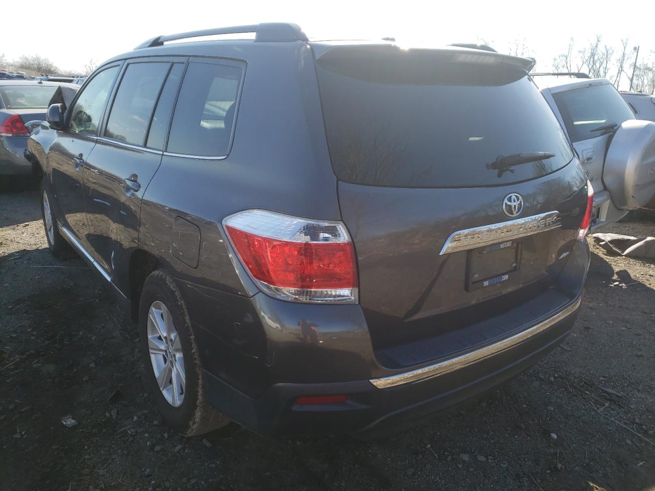 Photo 3 from auction – 2011 TOYOTA HIGHLANDER with VIN 5TDBK3EH6BS077183