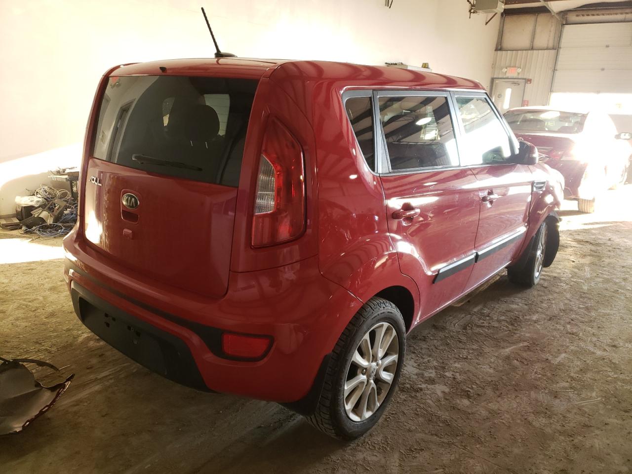 Photo 4 from auction – 2013 KIA SOUL + with VIN KNDJT2A6XD7591204
